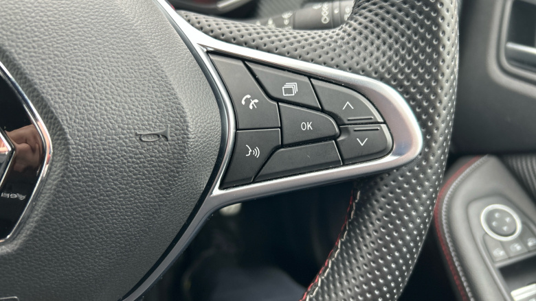 Renault Clio 1.0 TCe 100 RS Line 5dr Petrol Hatchback